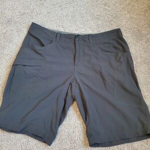 Mountain Hardware Men's Gray Shorts